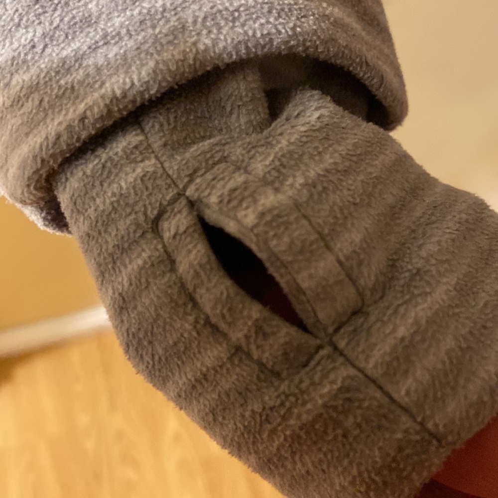 Bench grey & white zippered sweater with adjustable large collar size me… - Picture 5 of 9